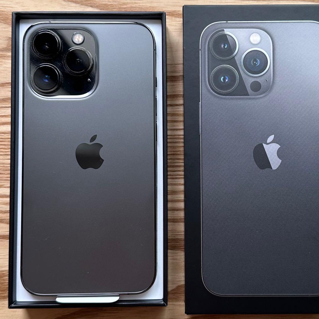 希少　海外版　iPhone 13pro 美品　傷なし　USA購入