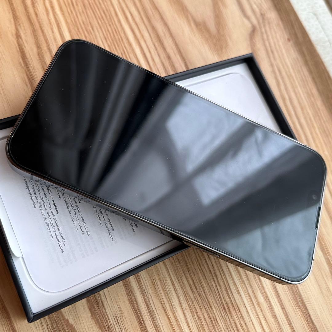 希少　海外版　iPhone 13pro 美品　傷なし　USA購入