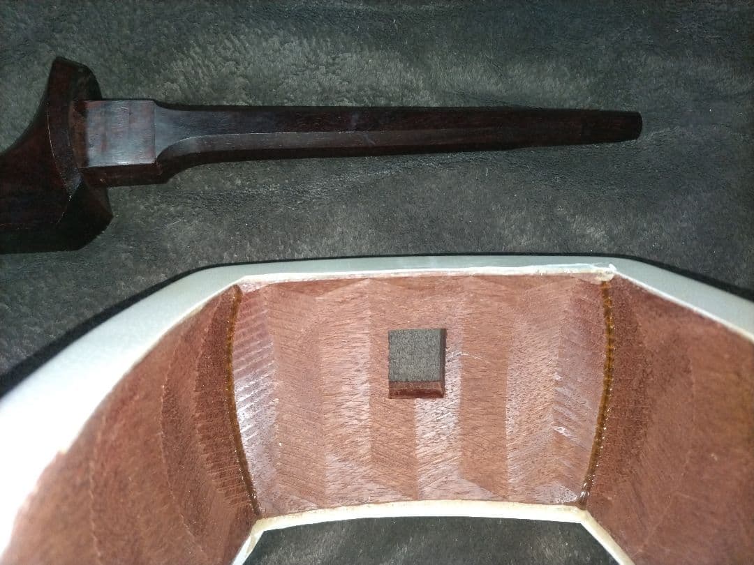 子持ち綾杉胴三味線（角サワリ付き）