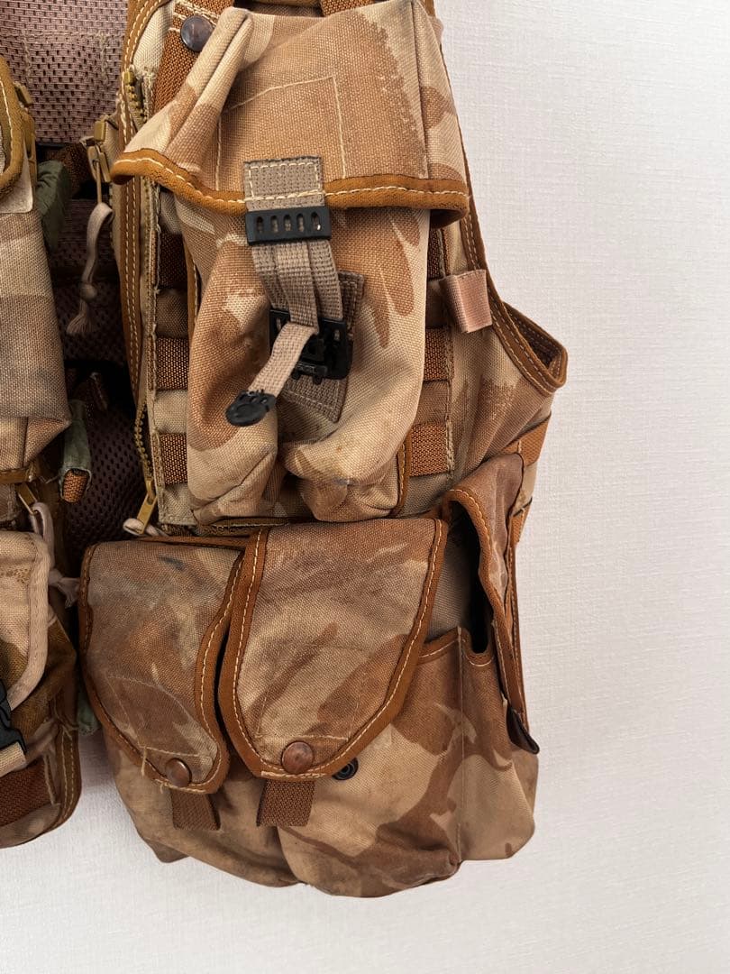 イギリス軍　砂漠迷彩DPMタクティカルベスト（ポーチ 6 個付き）