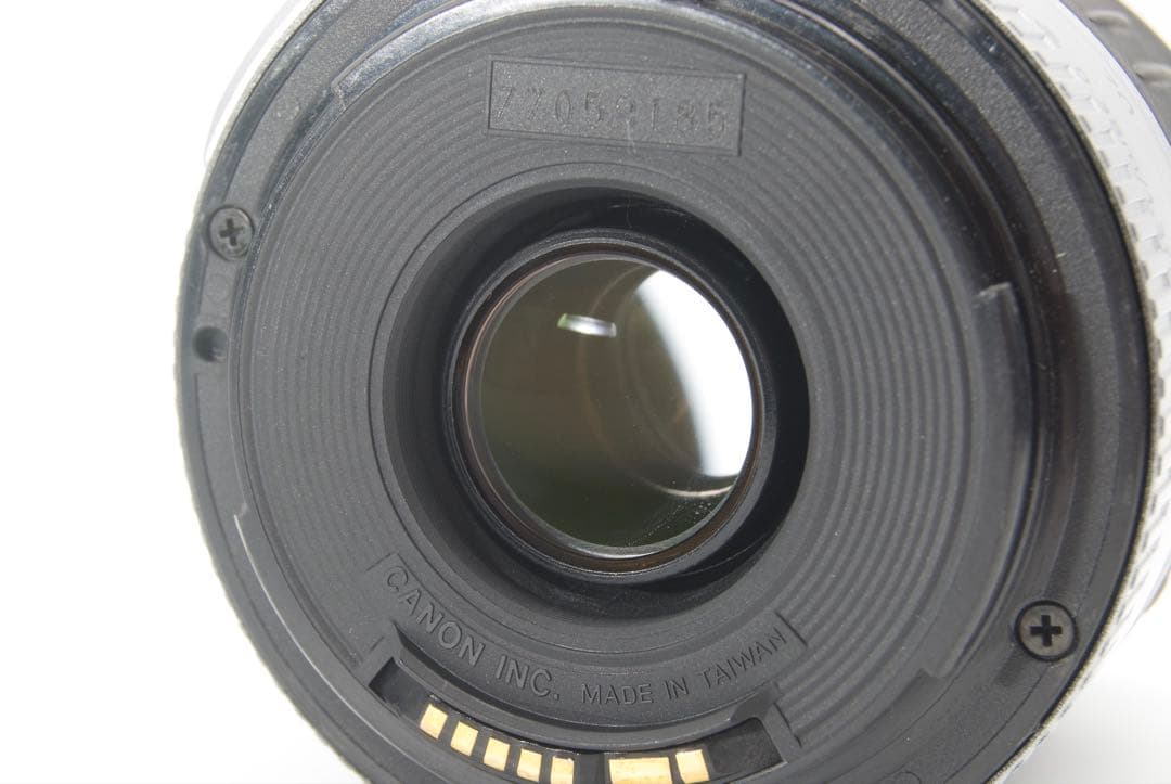 動作確認済みCanon EOS Kiss X9 ダブルズームデジタル一眼レフ