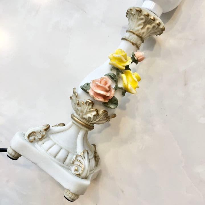 デスクランプ　練り物　ねりもの　ヨーロッパ　花　上品　 アンティーク　クラシック