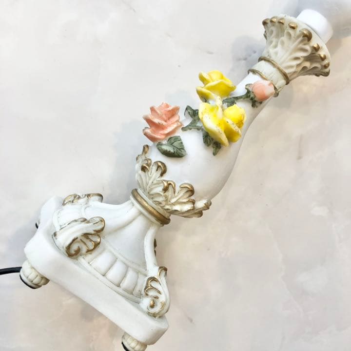デスクランプ　練り物　ねりもの　ヨーロッパ　花　上品　 アンティーク　クラシック