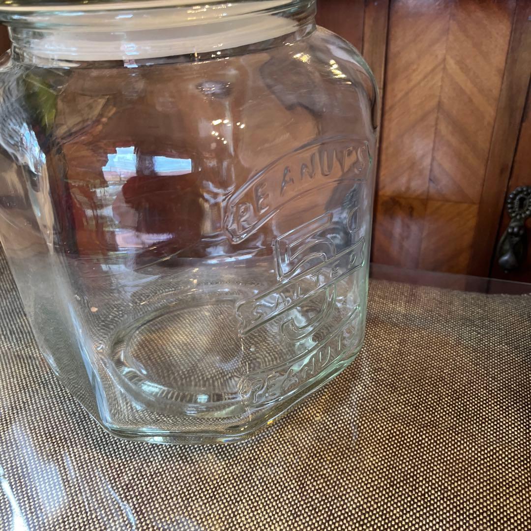 ウ”インテージ感溢れるピーナッツ柄付き大型ガラス瓶