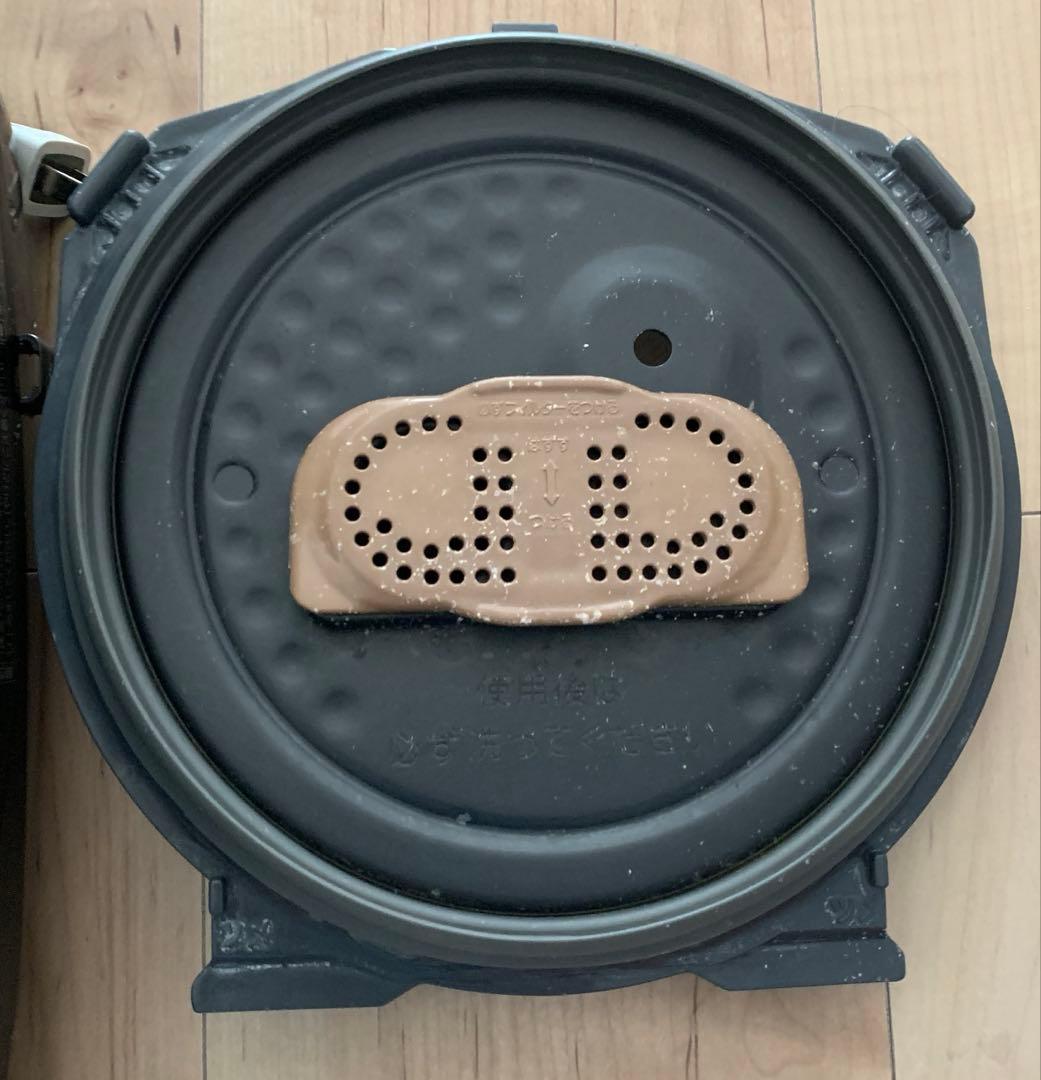 象印 NP-ZU10 圧力IH 5.5号炊き 2021年製