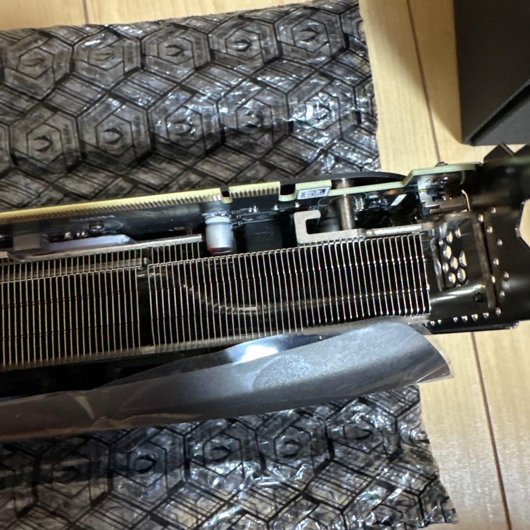 GeForce RTX4070TI スパイダーマンコラボモデル