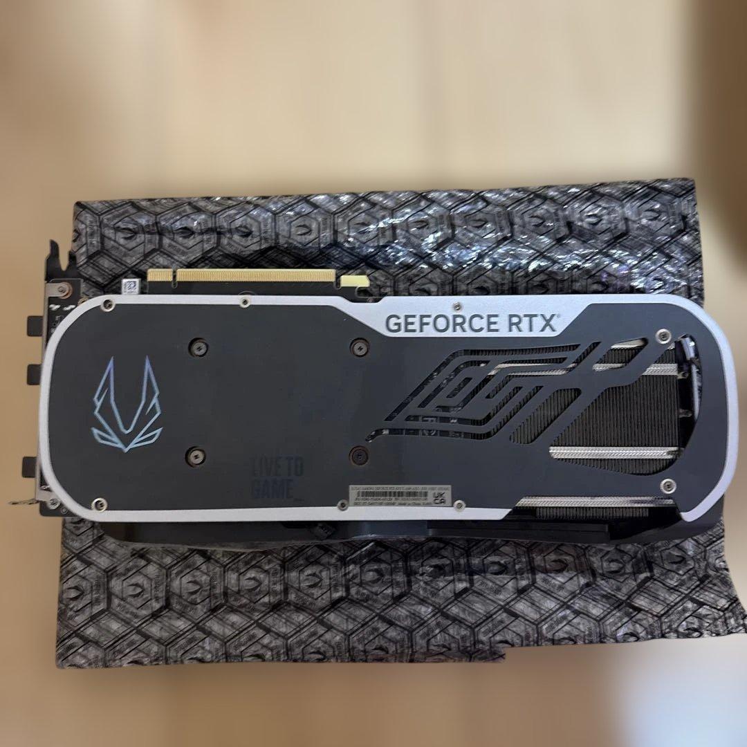 GeForce RTX4070TI スパイダーマンコラボモデル