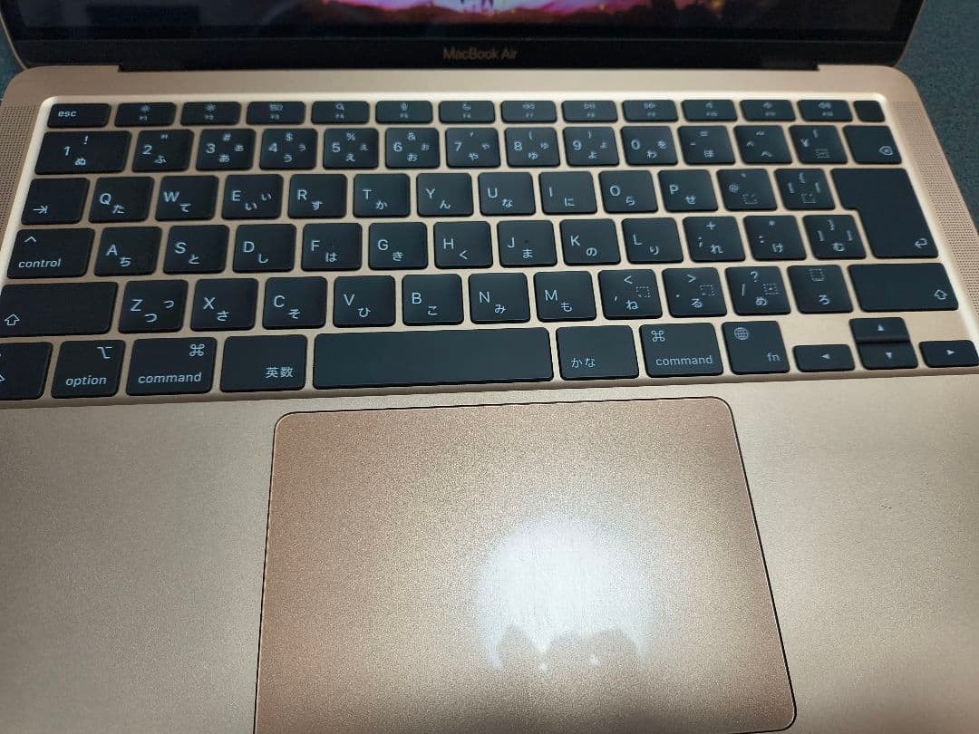 【極美品】MacBook Air2020 8GB ストレージ256GB ゴールド