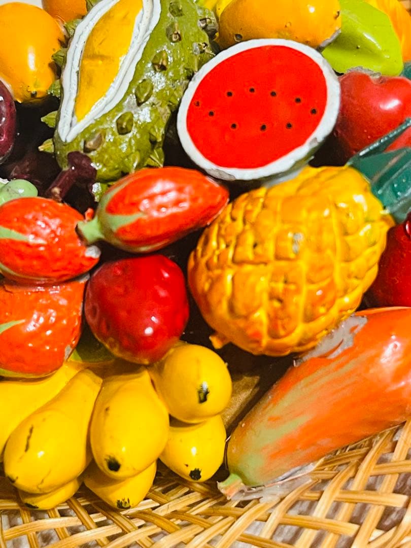 カラフルなフルーツバスケット　置物