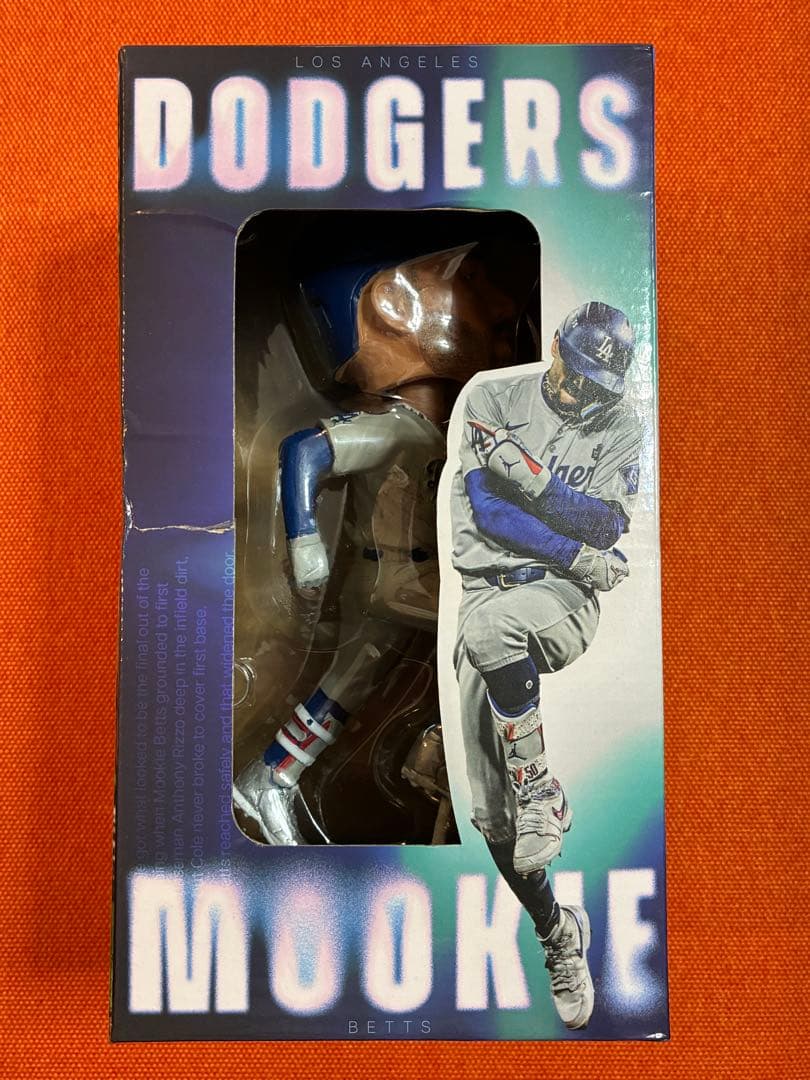 ムーキー・ベッツ　ボブルヘッド&練習ボール