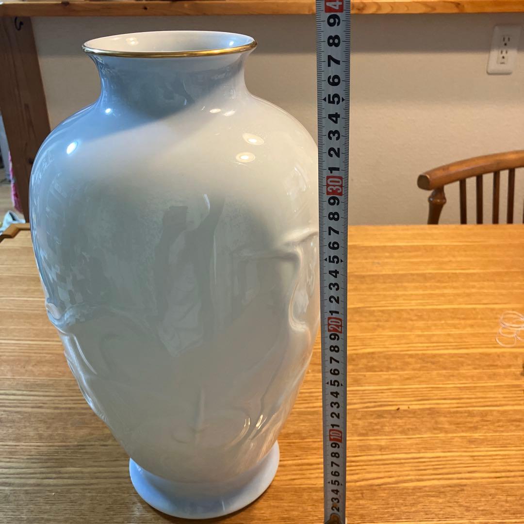美品　38cm 深川製磁　大　白磁陽刻　大花瓶