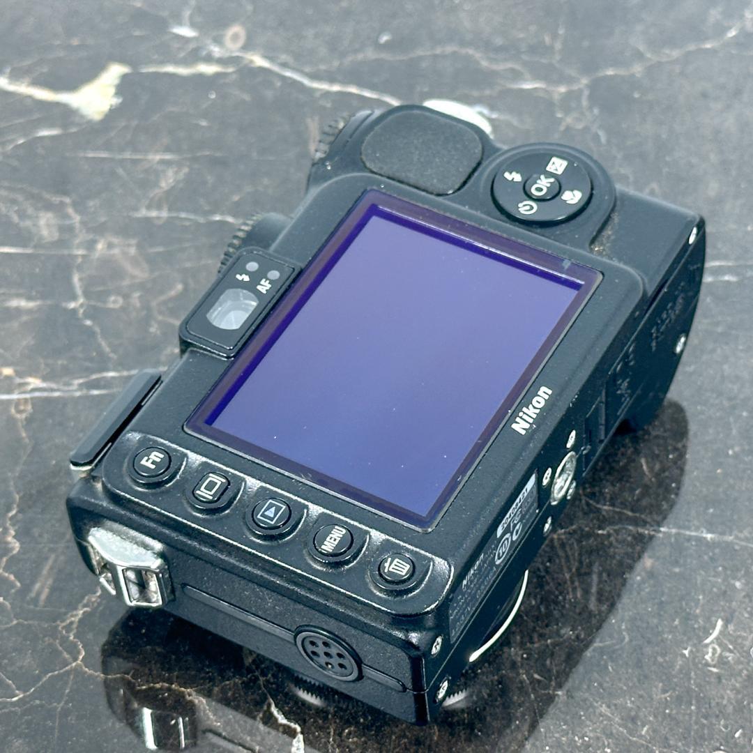Nikon COOLPIX P5100 コンパクトデジタルカメラ