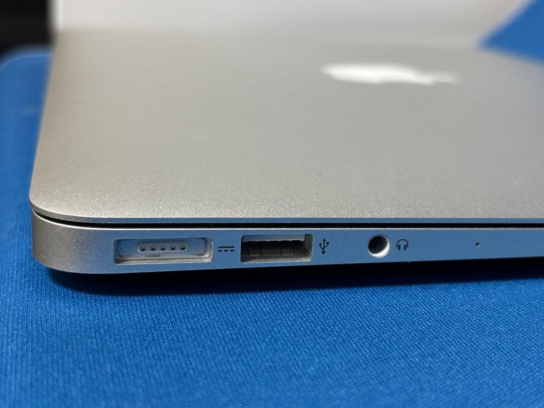 MacBook本体 MacBook Air 13 2017 SSD256 Sequoia