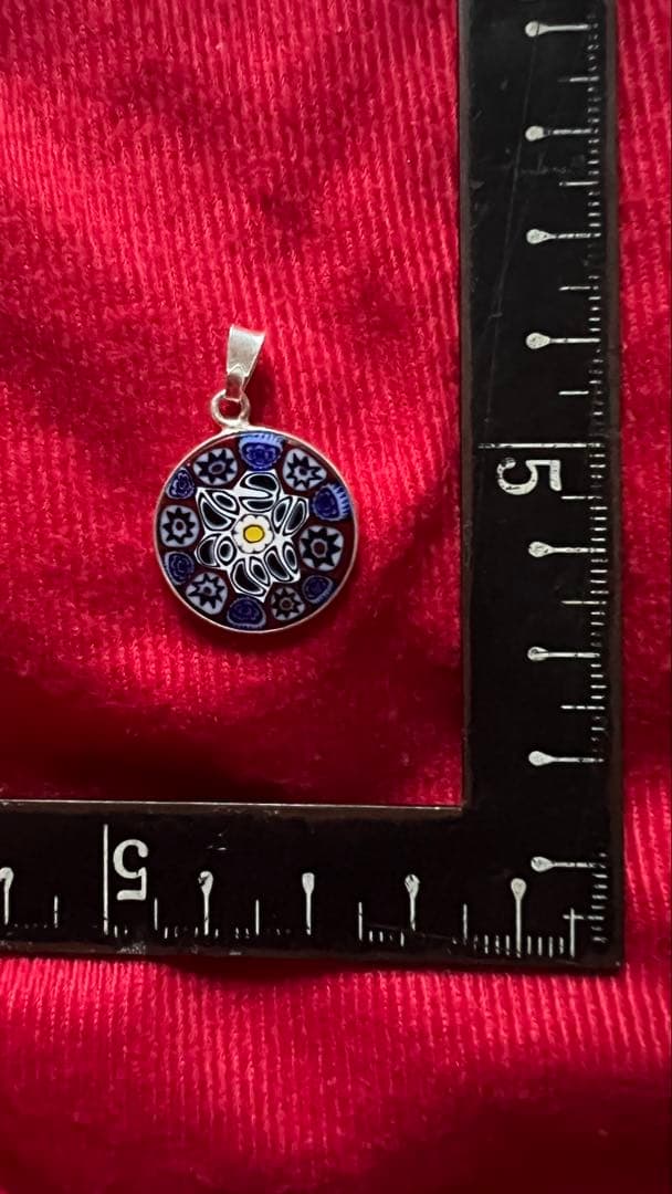 ☆新品☆ベネチアンガラス・青色と銀色の花模様ペンダント