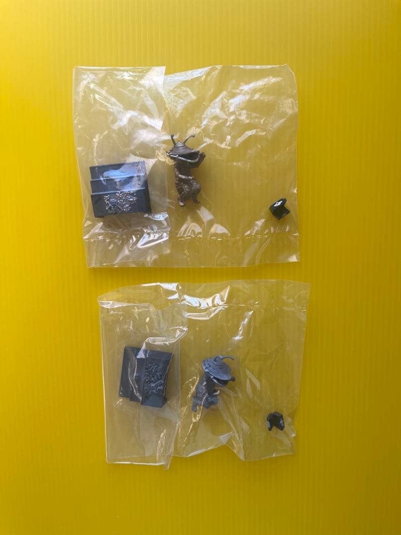 【コレいい値！】ウルトラ超獣名鑑 シークレット カネゴンの繭 〈全2種〉