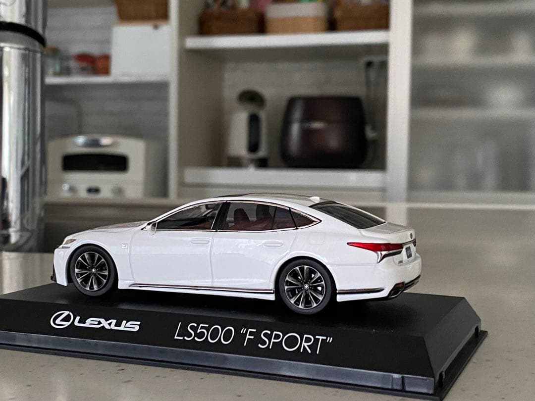 レクサス　LS 500 ＦSPOPTS 1/43