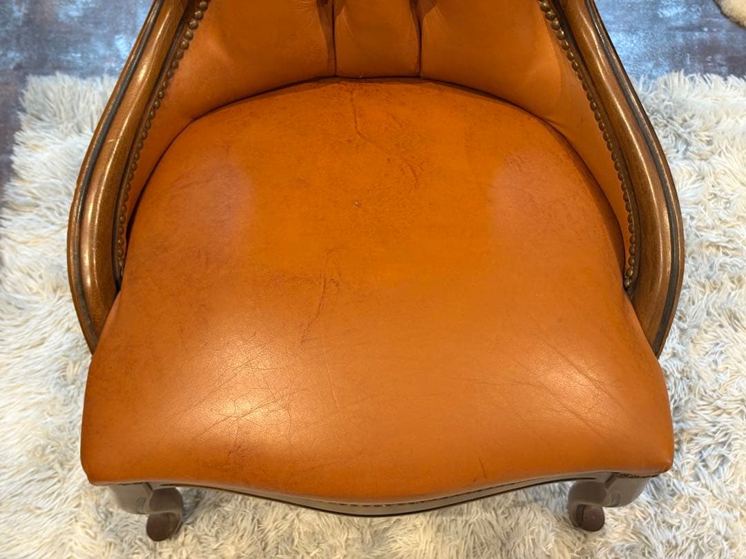 希少　アンティーク　クラシック　鋲打ち　猫脚　ボタンダウン　レザーチェア　GG