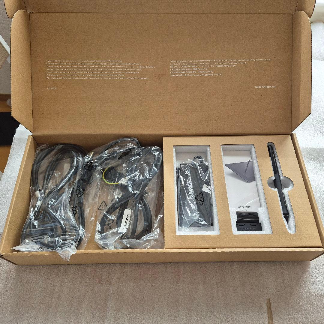 ワコム 液タブ Wacom Cintiq 22 DTK-2260