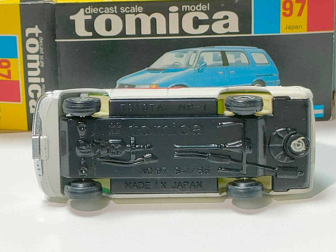 黒箱トミカ 97　トヨタMP−1　美品　日本製　デッドストック
