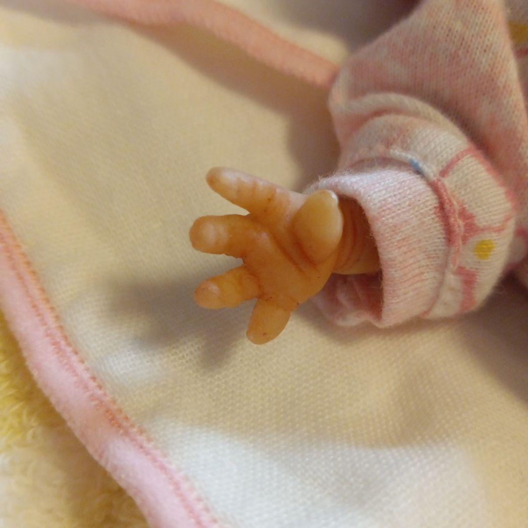樹脂粘土　☆.・°スリープベビー☆.:*・°リボーンドール