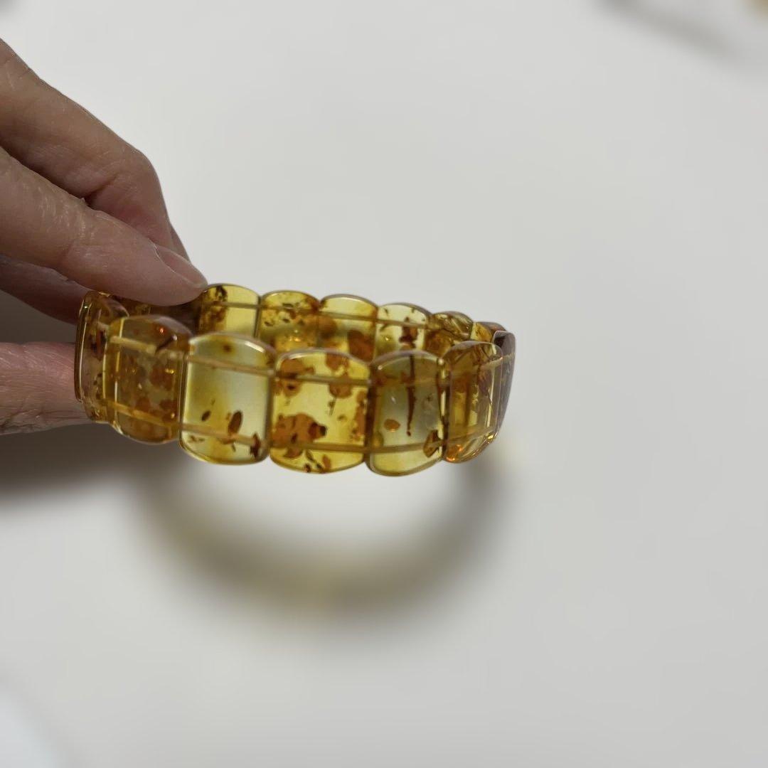 虫入り花入りアンバーのバングル