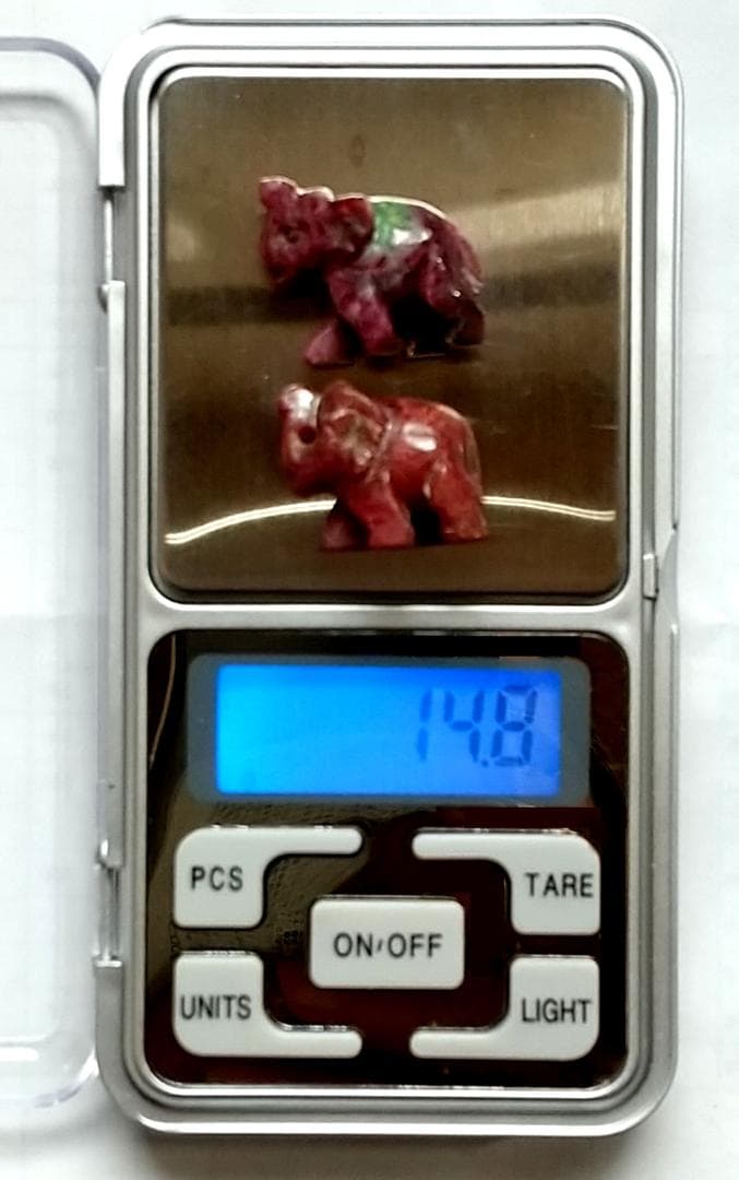 【処分特価】大粒ルビー 宝石 彫刻象 象モチーフ 2個セット