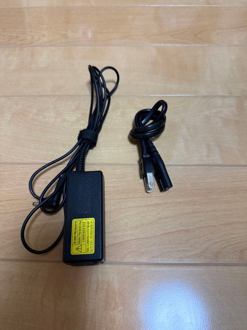 dynabook K60/FV充電器、説明書付き