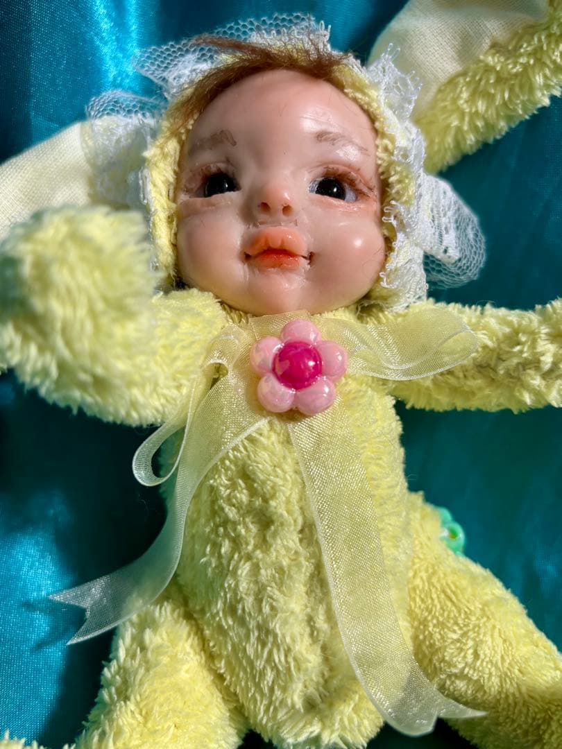 ハンドメイド　樹脂粘土ベビー　イエローレースの子　OOAK 創作人形　一点物