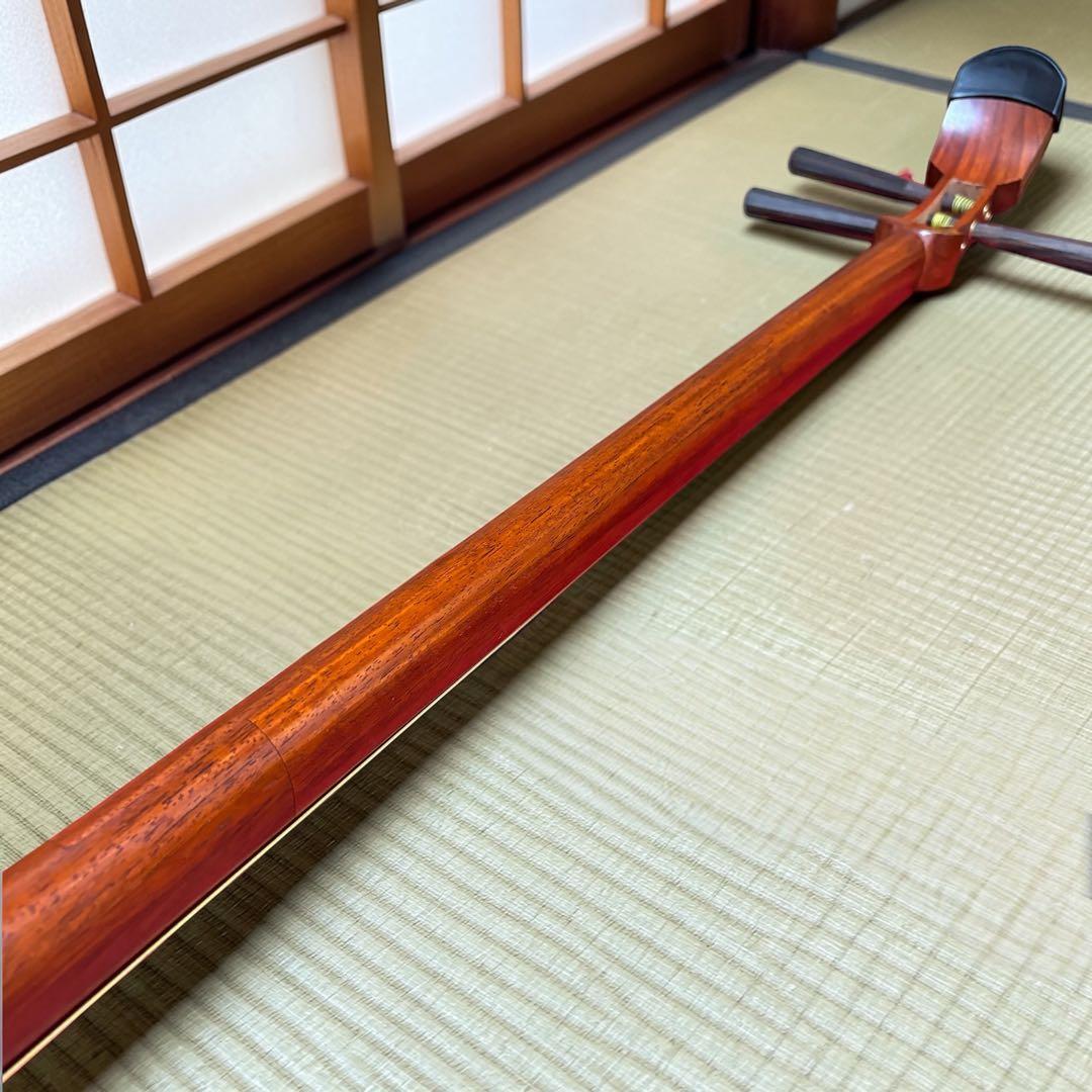 【ケース付】三味線 細棹 花梨 ハードケース付 初心者 天然皮 和楽器 袋付き