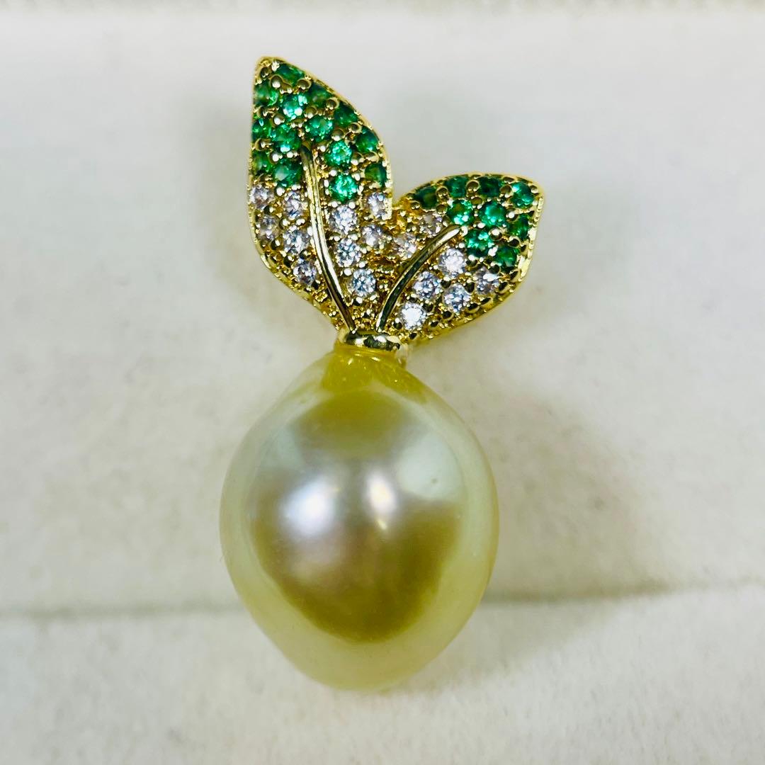 白蝶真珠ネックレス　南洋ゴールデンパール　本真珠 茶金 ペンダント 12mm