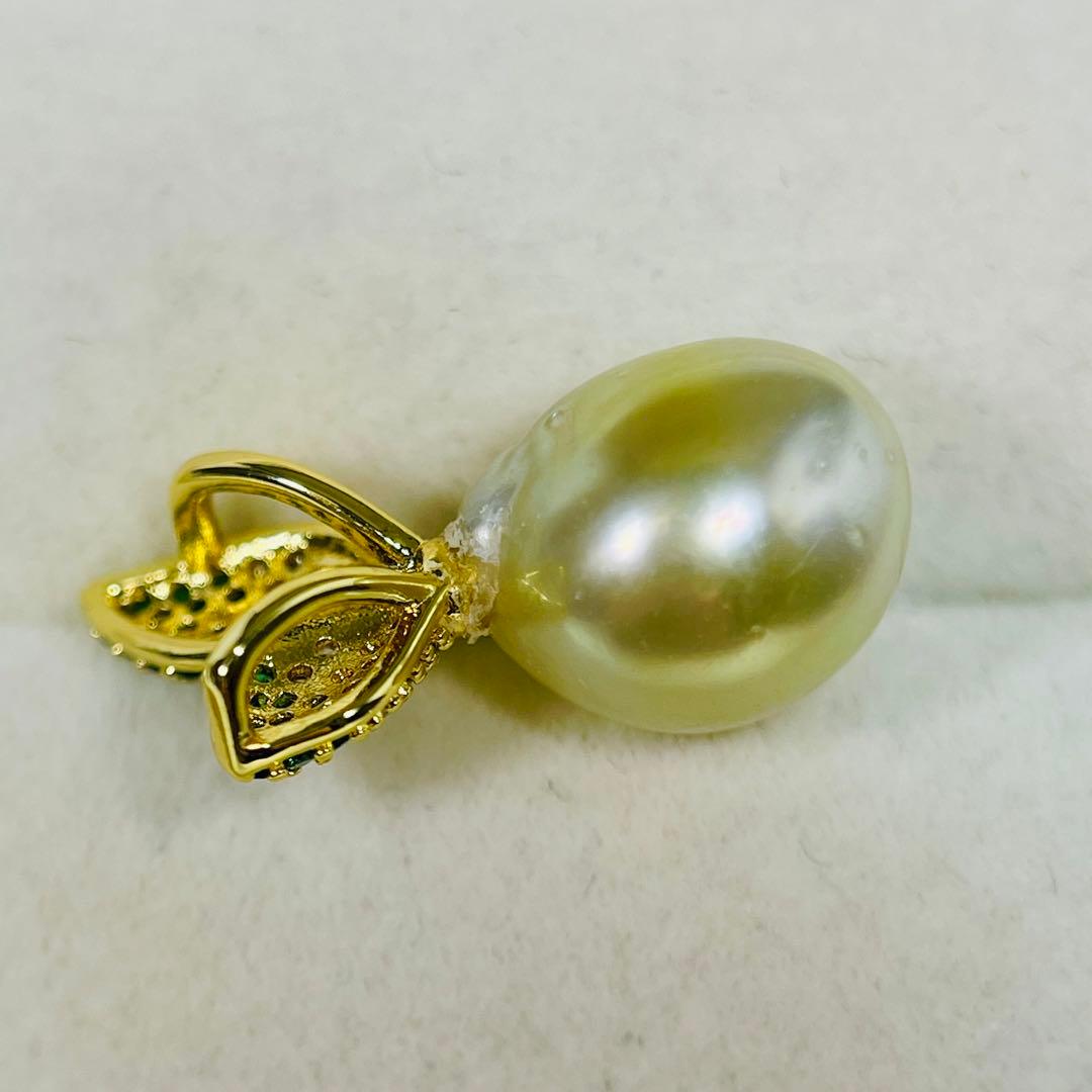 白蝶真珠ネックレス　南洋ゴールデンパール　本真珠 茶金 ペンダント 12mm