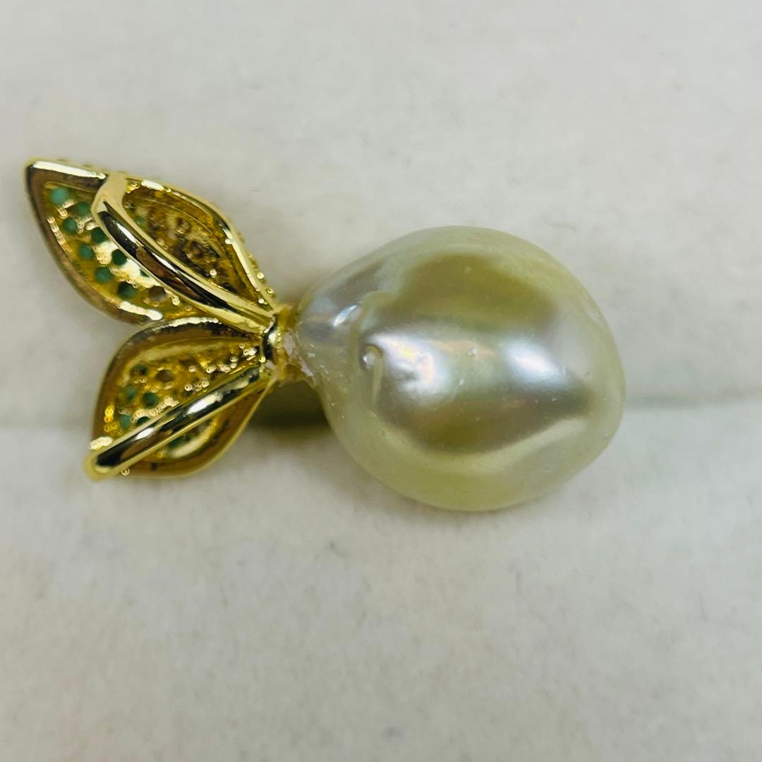 白蝶真珠ネックレス　南洋ゴールデンパール　本真珠 茶金 ペンダント 12mm