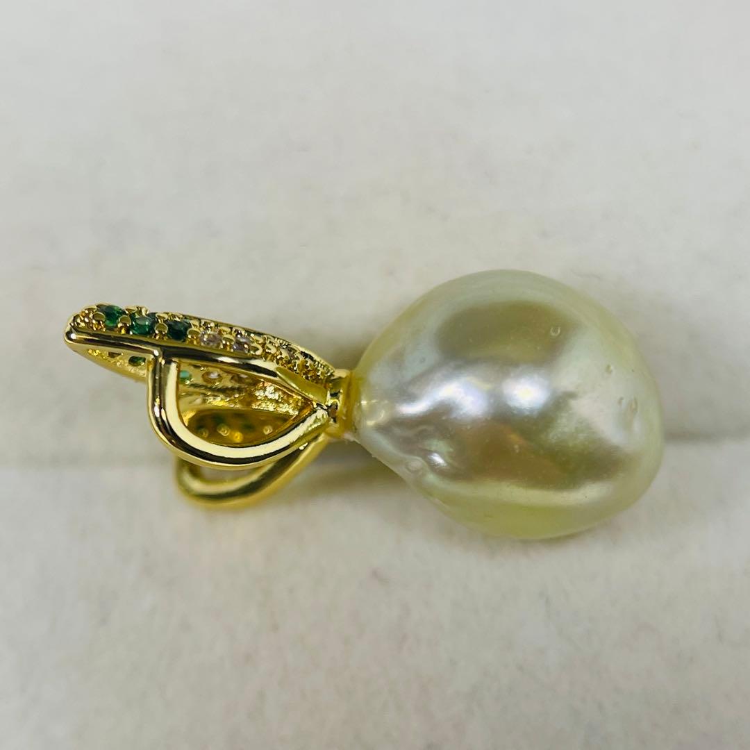 白蝶真珠ネックレス　南洋ゴールデンパール　本真珠 茶金 ペンダント 12mm