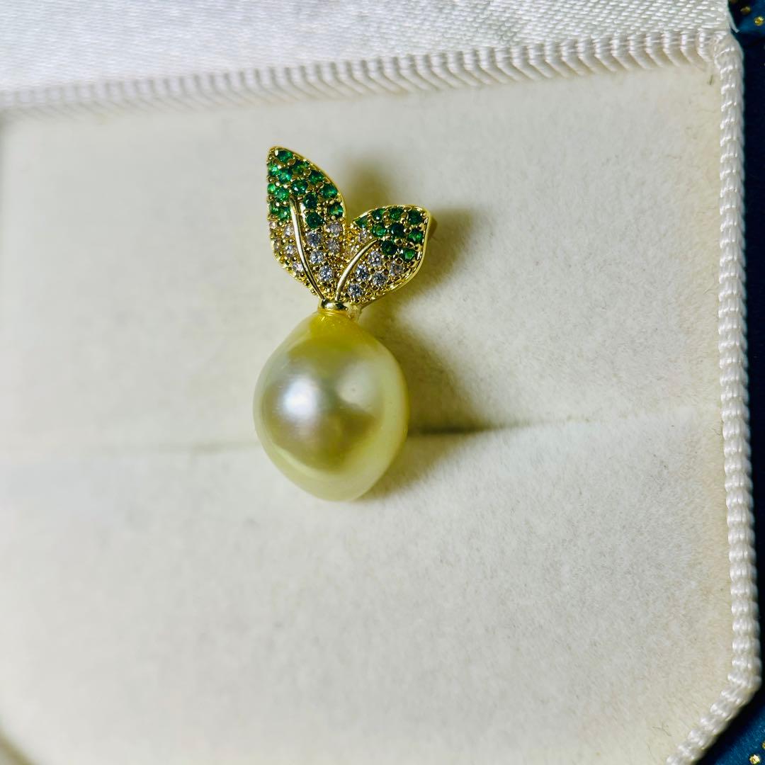 白蝶真珠ネックレス　南洋ゴールデンパール　本真珠 茶金 ペンダント 12mm