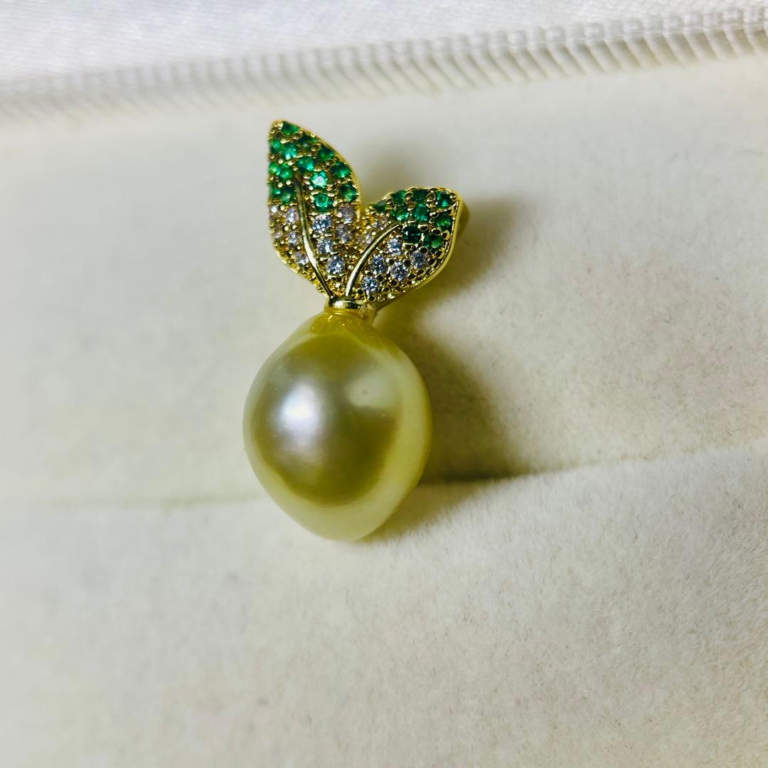 白蝶真珠ネックレス　南洋ゴールデンパール　本真珠 茶金 ペンダント 12mm