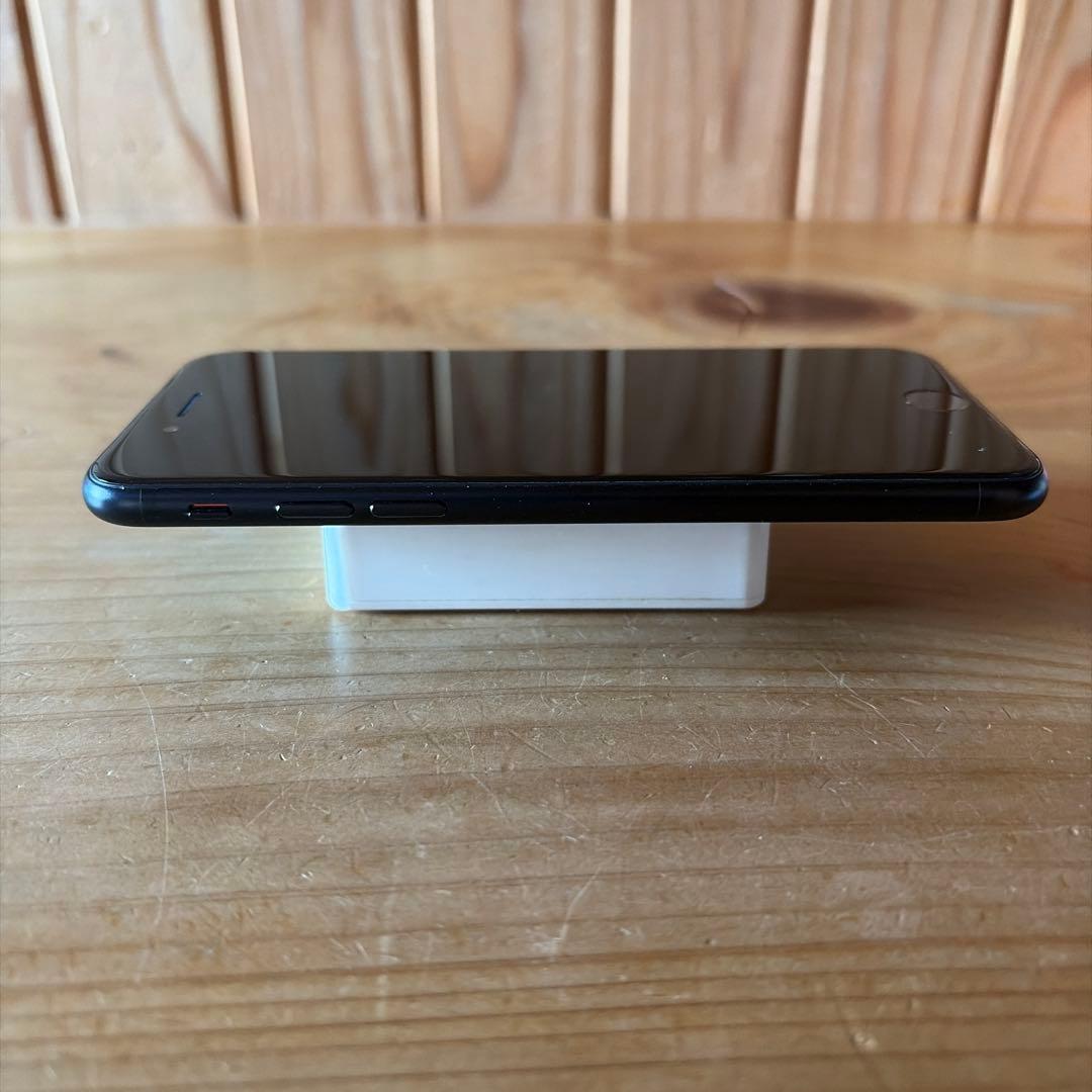 Apple iPhone SE 第二世代（SE2)64GB