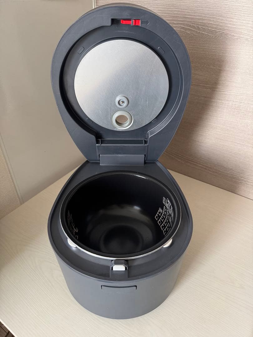 はっちゃんIRISOHYAMAアイリスオーヤマ 炊飯器 5.5合