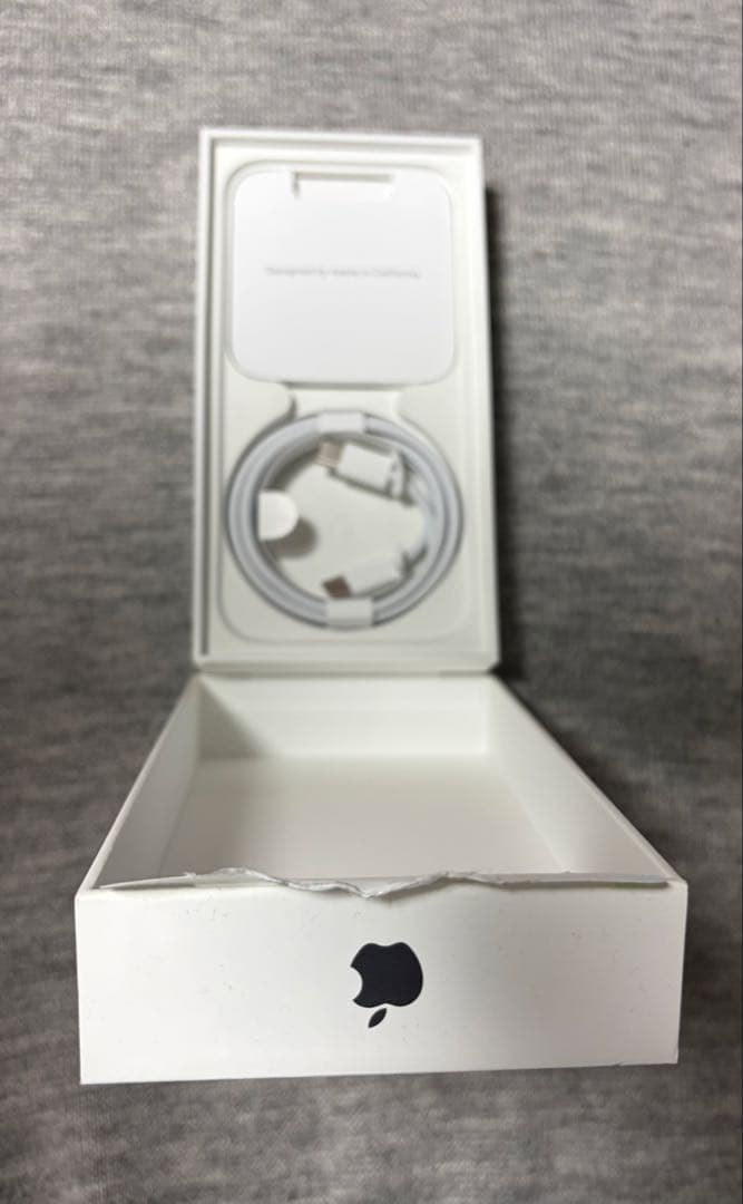 Apple iPhone 15 ブラック(美品) SIMフリー