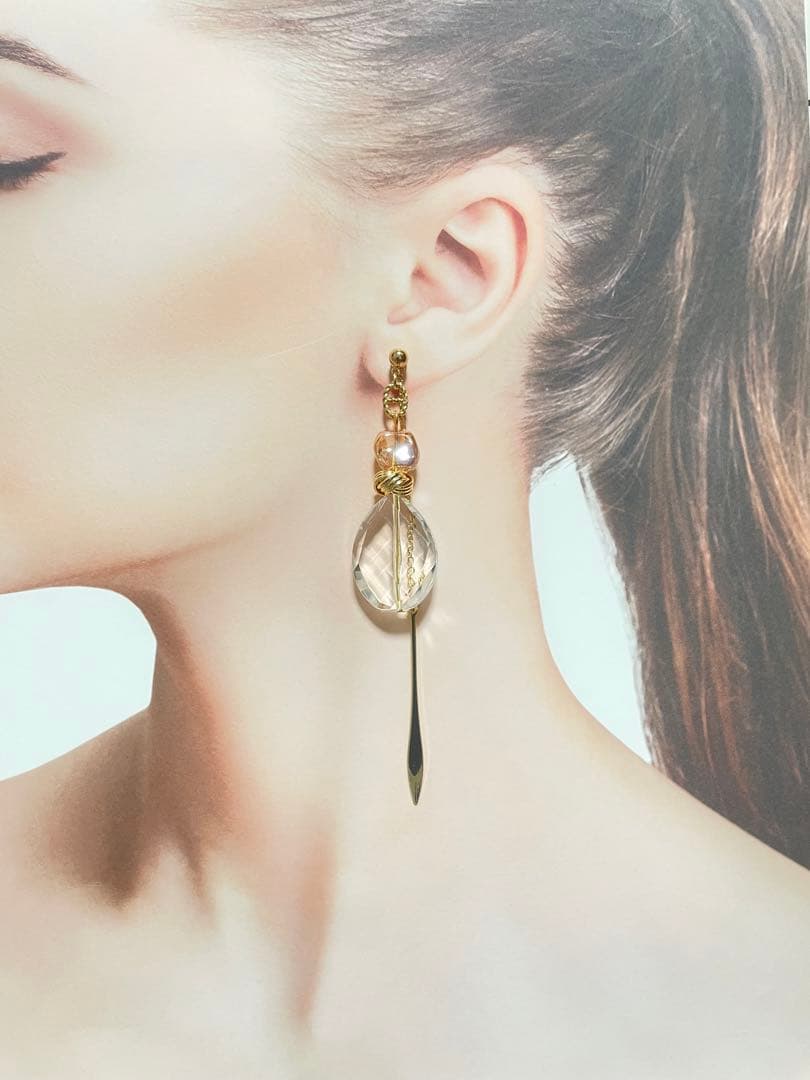 No.1104 クリア＆ゴールドの2way ロングピアス　大ぶりイヤリング