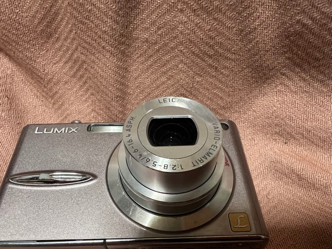 Panasonic パナソニック　LUMIX DMC-FX30 デジタルカメラ