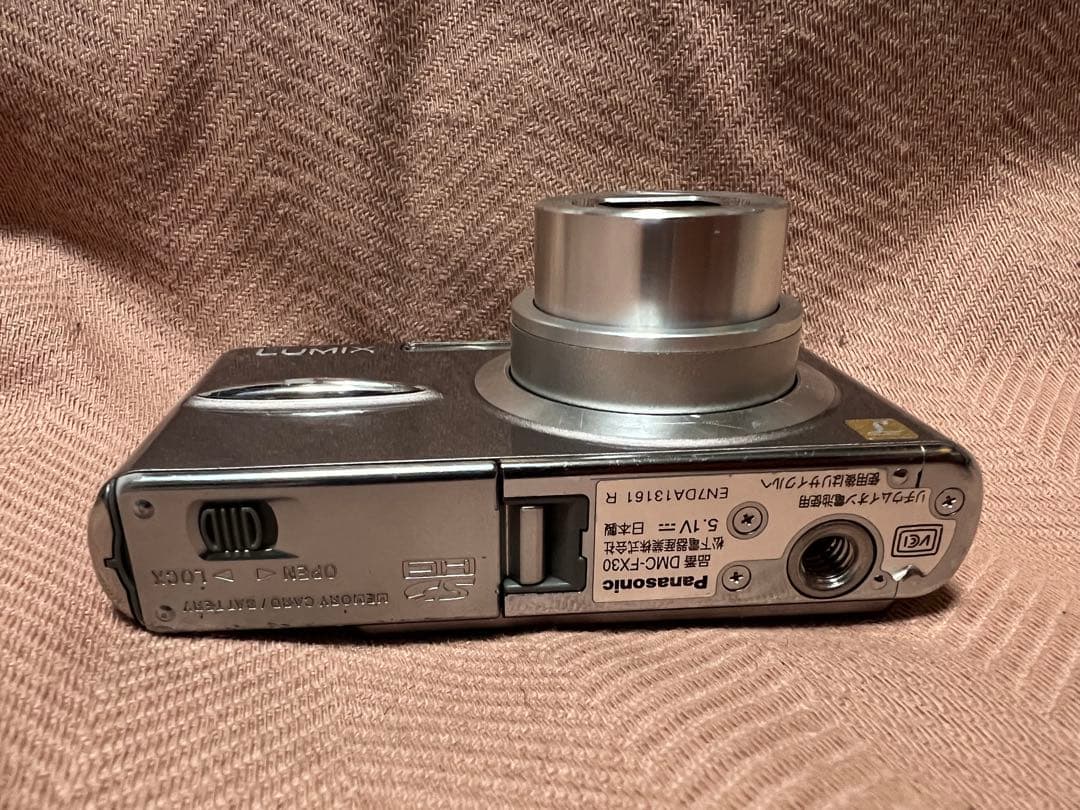 Panasonic パナソニック　LUMIX DMC-FX30 デジタルカメラ