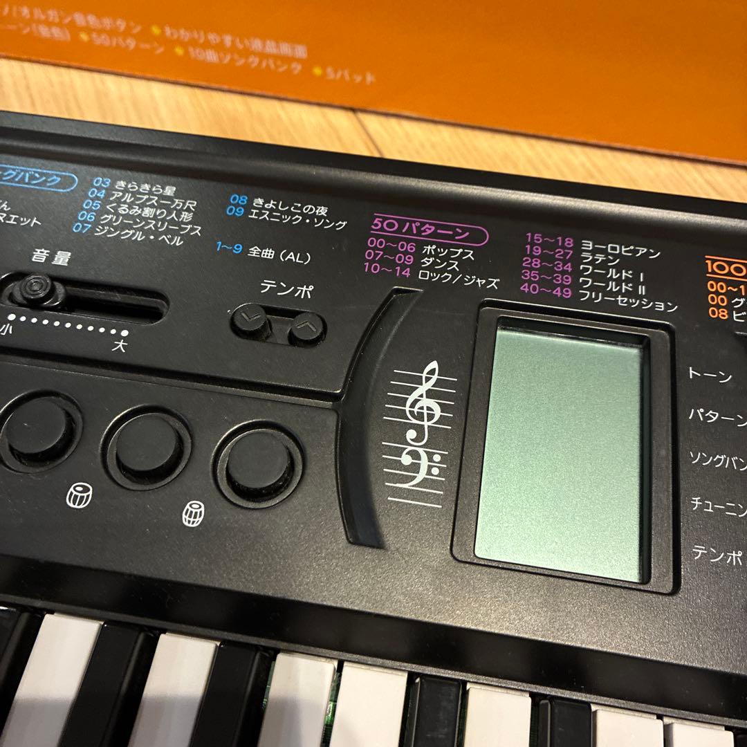 CASIO SA-76 ミニキーボード. ACアダプター付き
