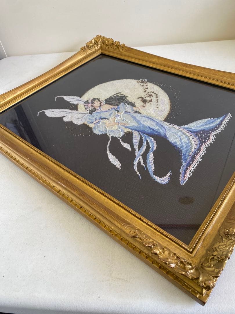 妖精と月の刺繍　額入り　Moon Fairy Spirit クロスステッチ