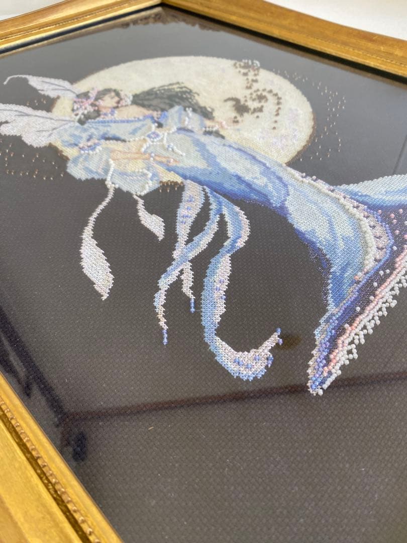 妖精と月の刺繍　額入り　Moon Fairy Spirit クロスステッチ
