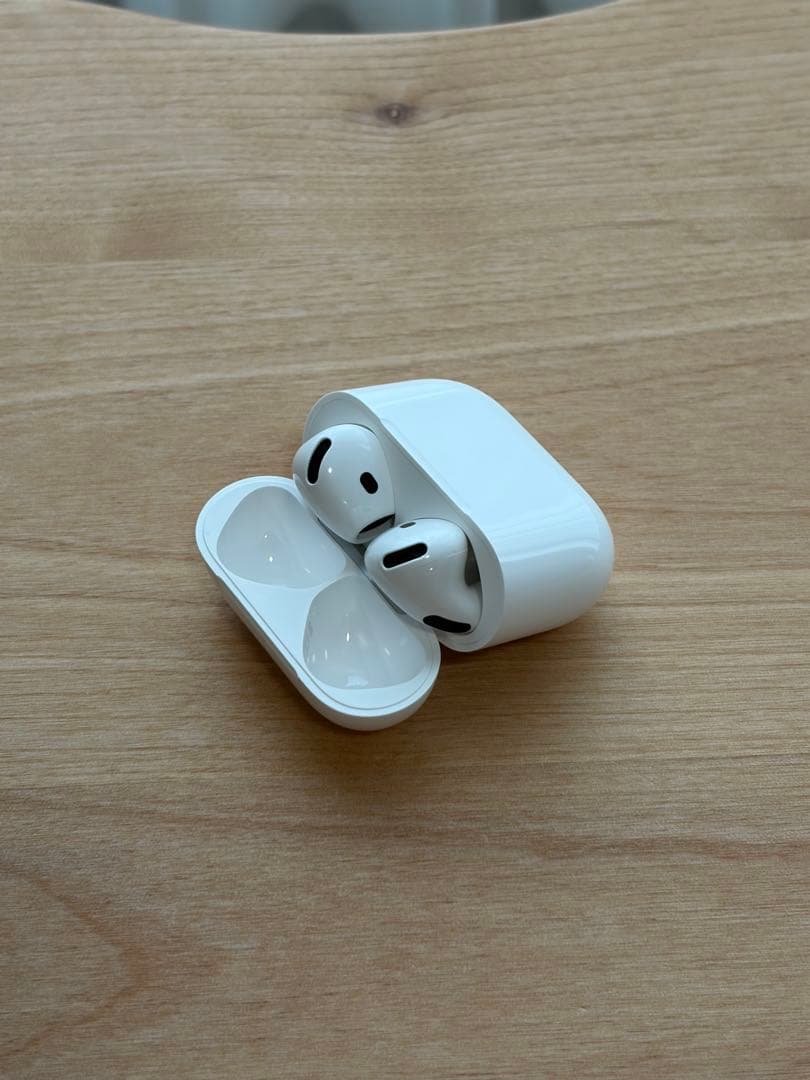 イヤホン AirPods4