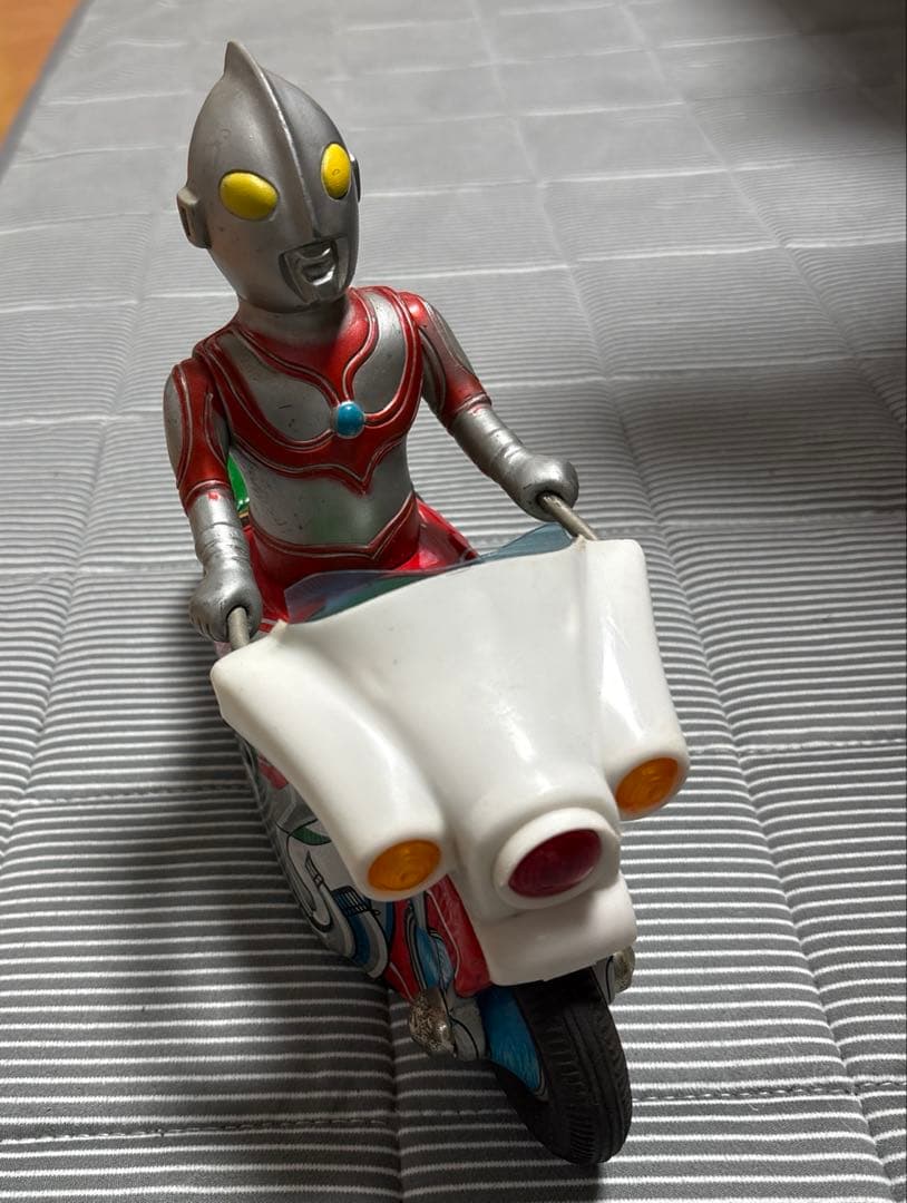 帰ってきたウルトラマン ブリキ