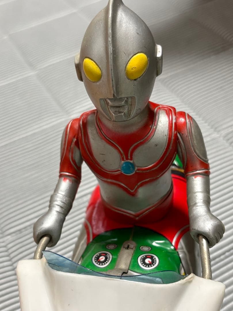帰ってきたウルトラマン ブリキ