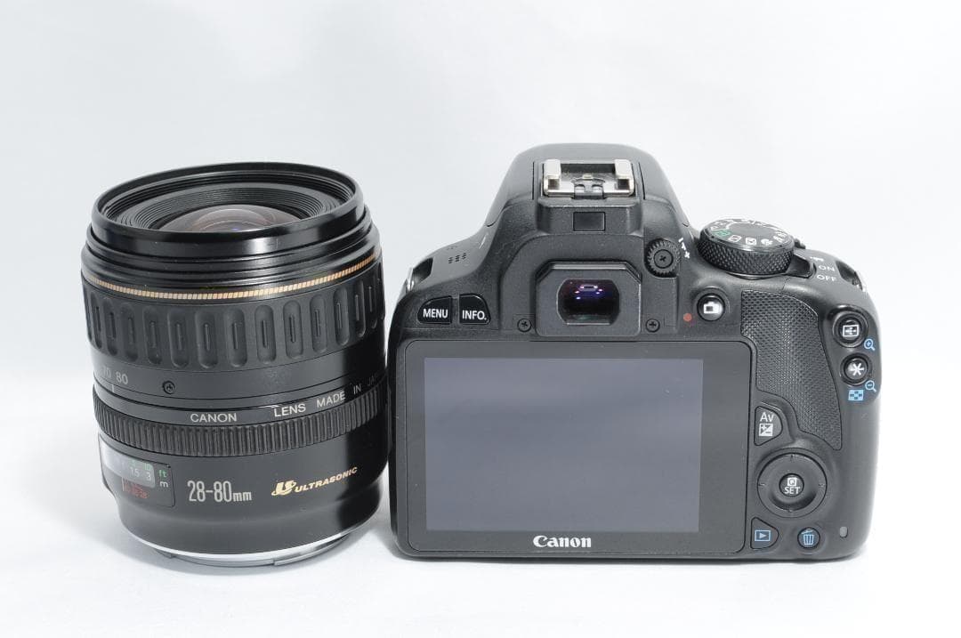 【訳あり品】Canon Kiss X7✨小型軽量で届いてすぐに使える