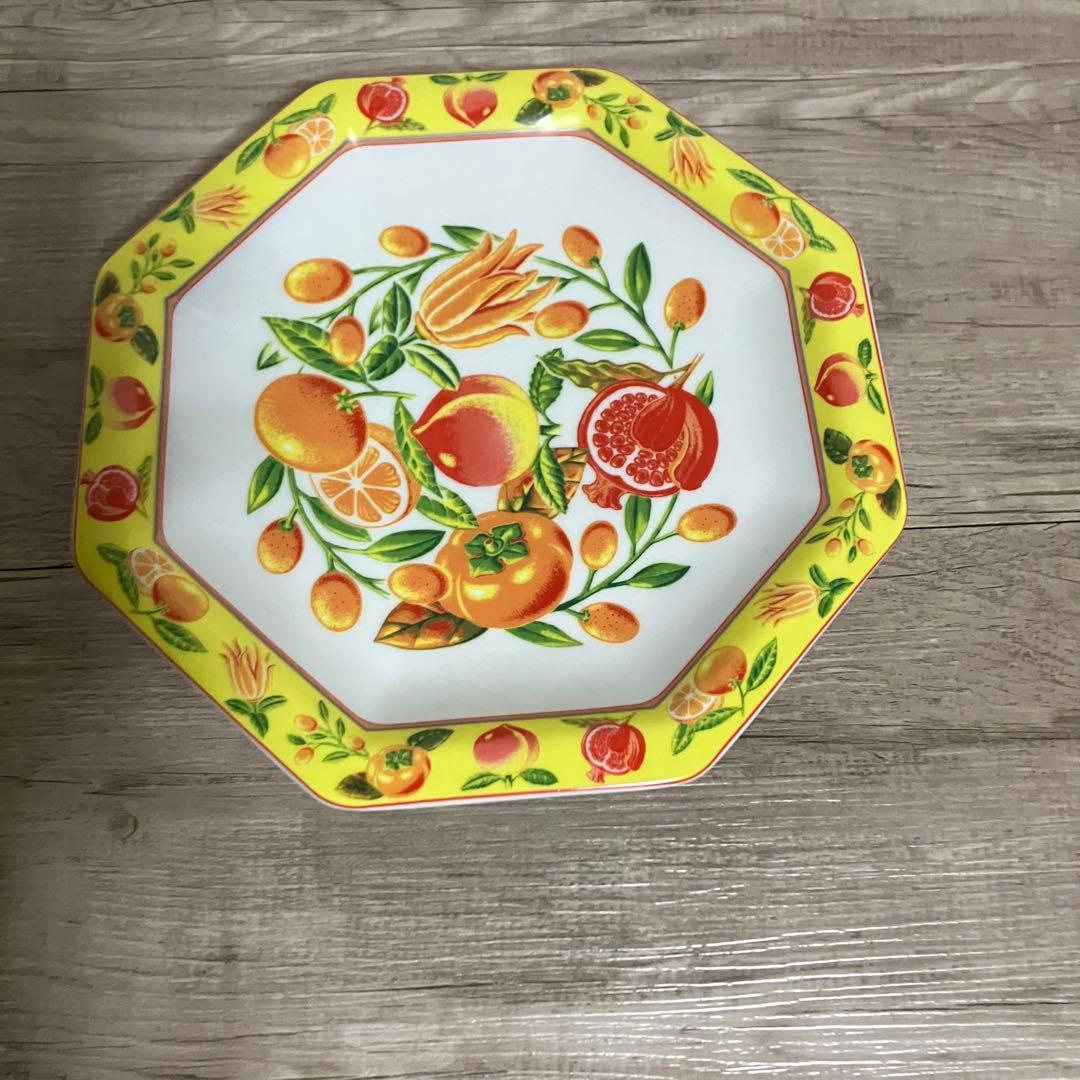 E-1 【極美品】翠松園（SUISHOWIN）八角皿 2枚セットフルーツ柄箱入り