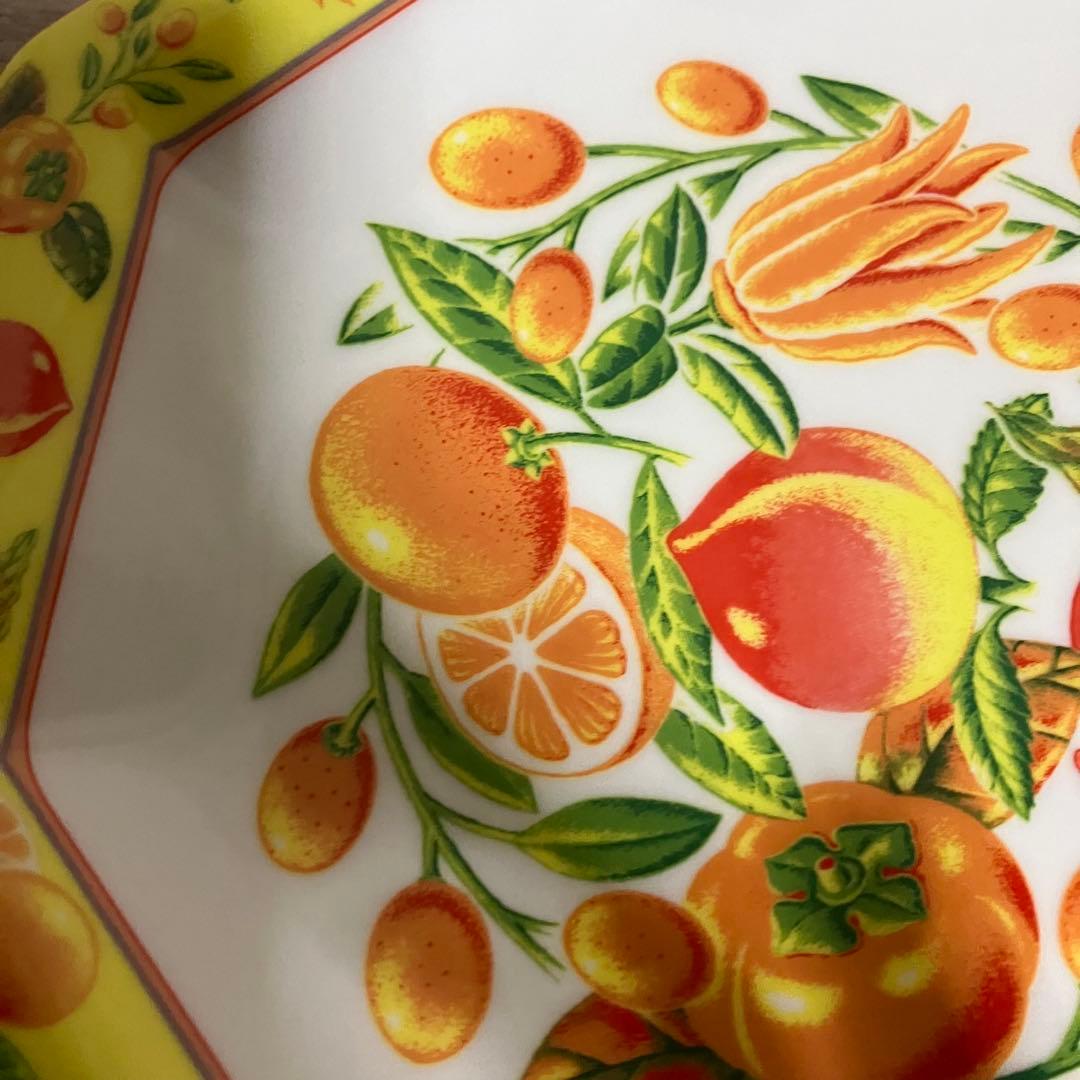 E-1 【極美品】翠松園（SUISHOWIN）八角皿 2枚セットフルーツ柄箱入り